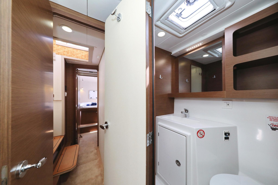 Photo #32 - Lagoon 42 - 4 + 2 cab. (Bolubo) in Vodice - 39632