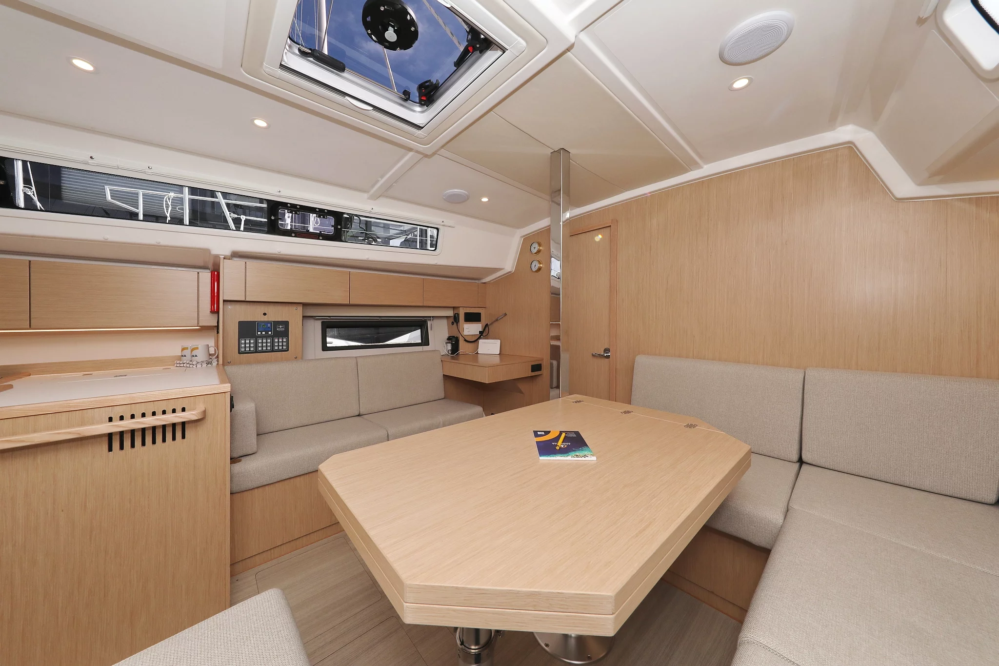 Bavaria C42 (Levente)  - 16