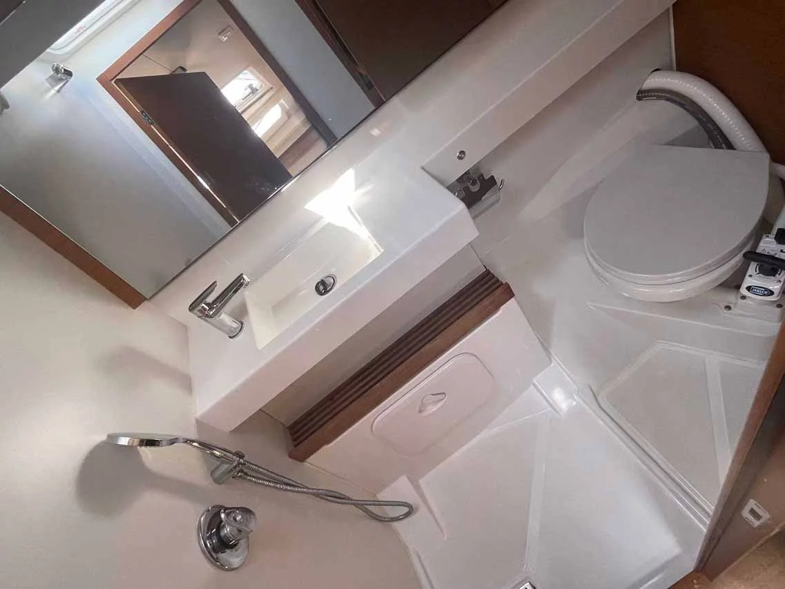 Sun Odyssey 440 (Sweet Dreams)  - 9