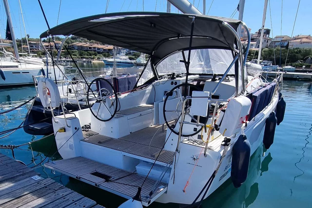 Sun Odyssey 380 (Bella Mia)  - 0