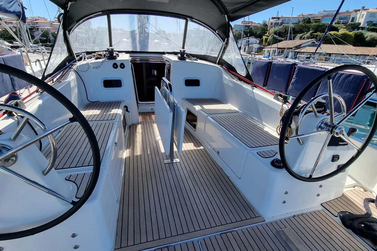 Sun Odyssey 380 (Bella Mia)  - 2