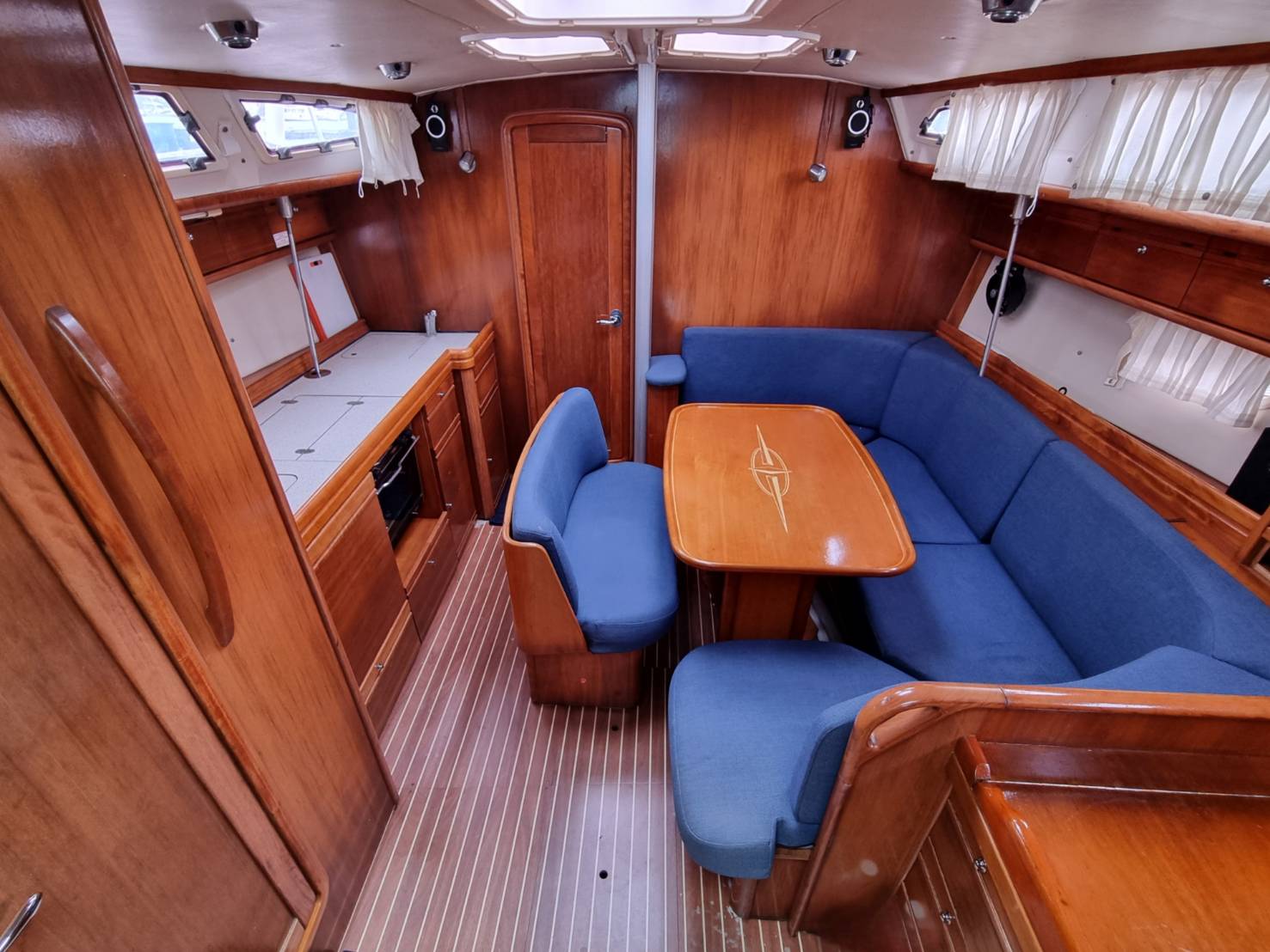 Photo #8 - Bavaria 40 Cruiser (Inspiration) in Phuket - 39651