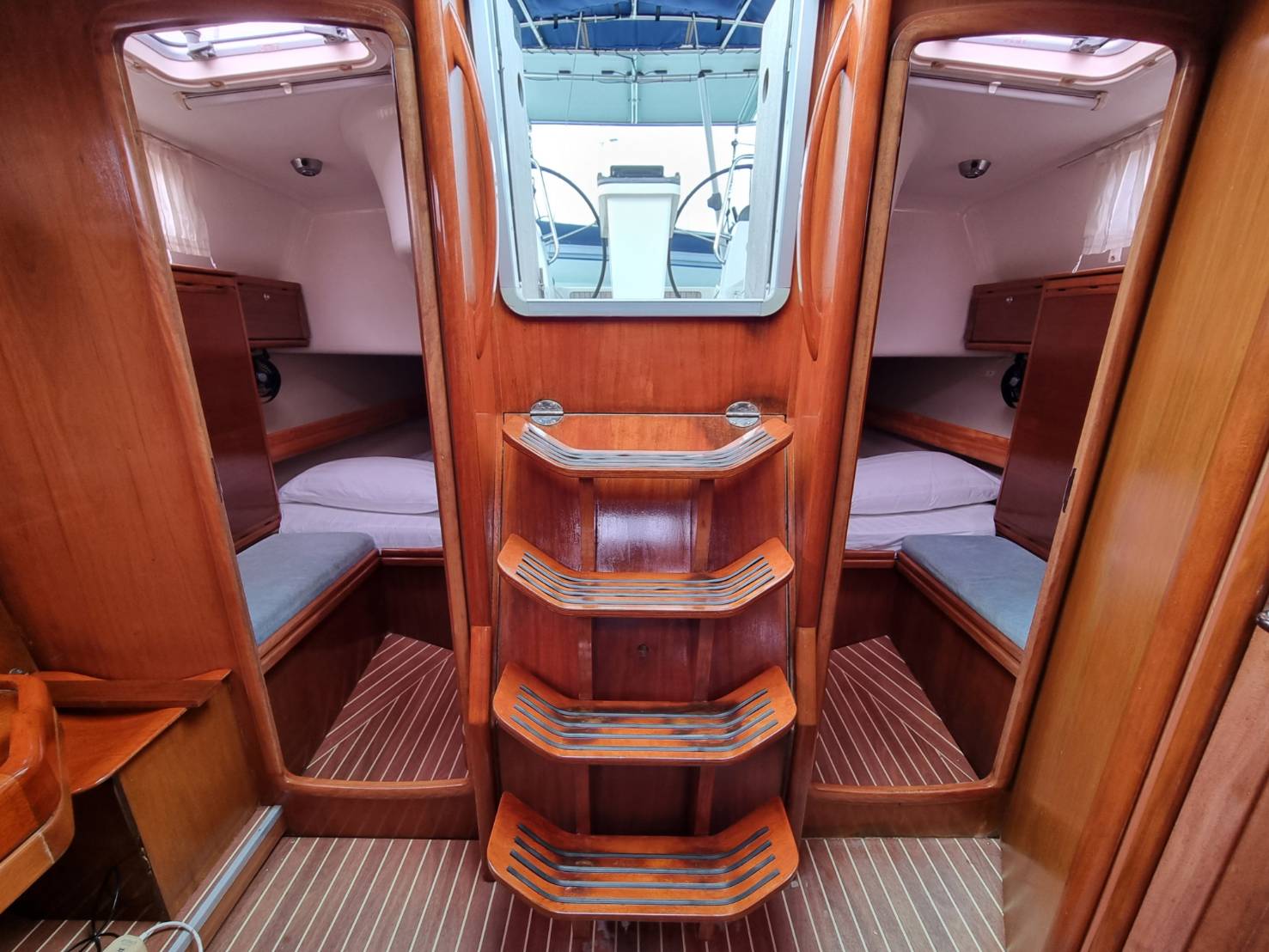 Photo #11 - Bavaria 40 Cruiser (Inspiration) in Phuket - 39651