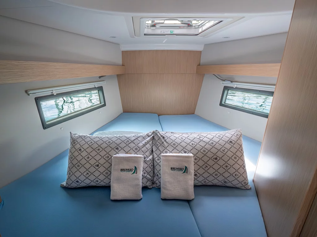 Bavaria C38 (Windchaser)  - 27
