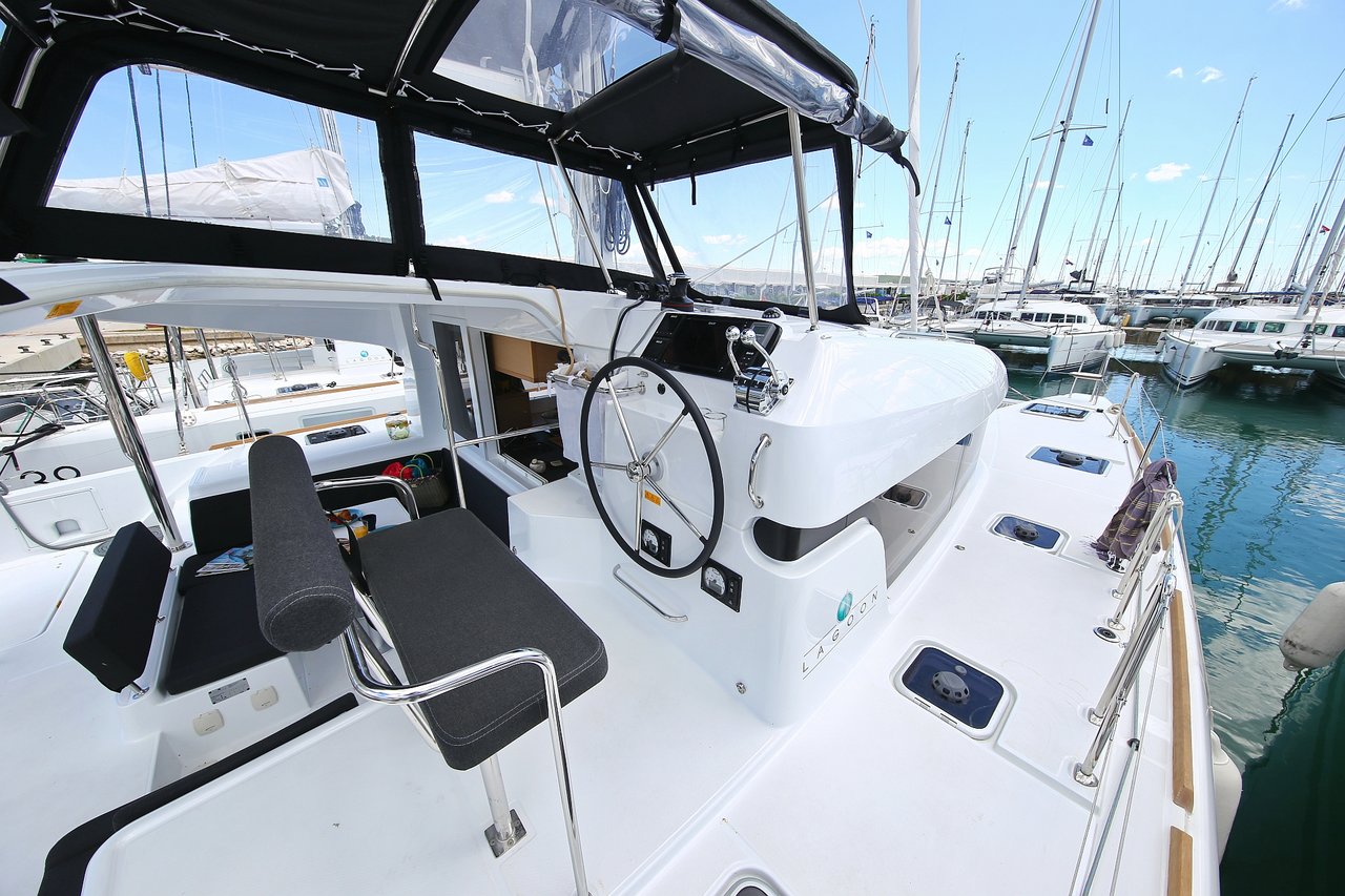 Photo #22 - Lagoon 39 - 4 + 2 cab. (Vertigo) in Krk - 39662