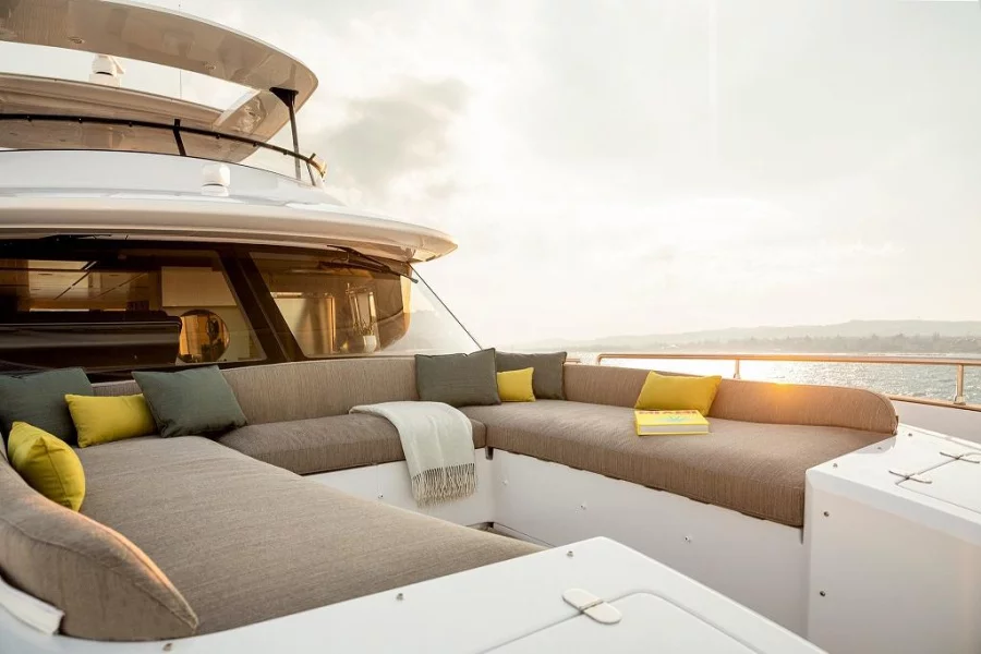 Azimut Magellano 66 (Amparito V)  - 3