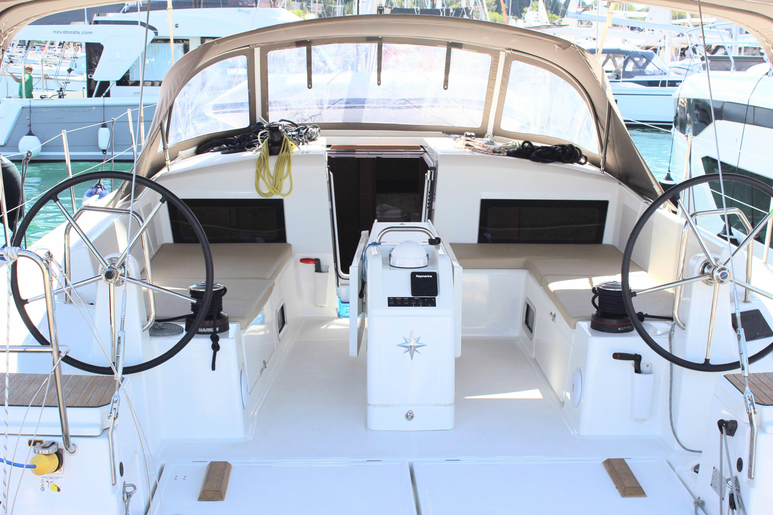 Sun Odyssey 490 - 4 + 1 cab. — photo 6