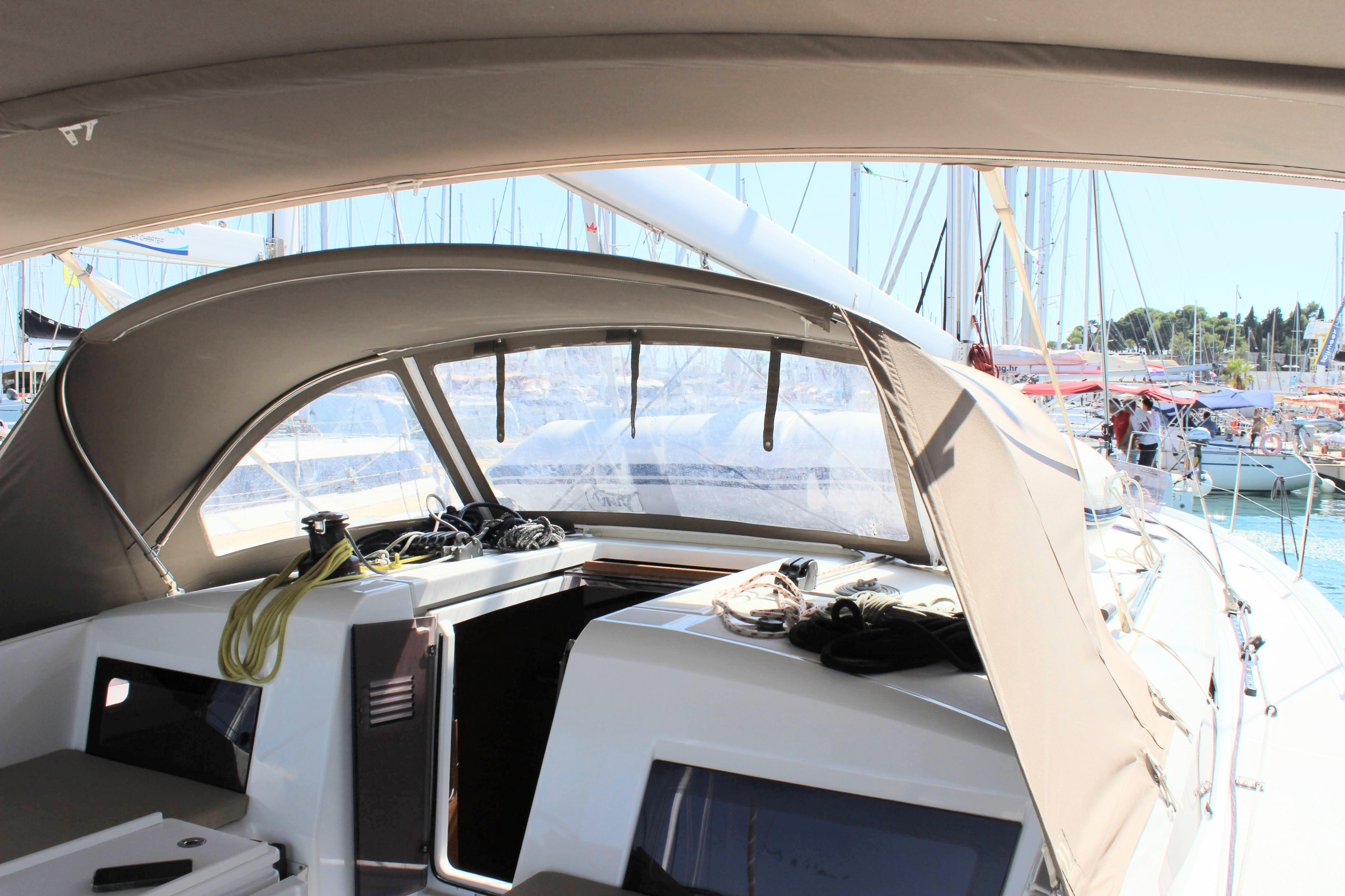 Sun Odyssey 490 - 4 + 1 cab. — photo 7