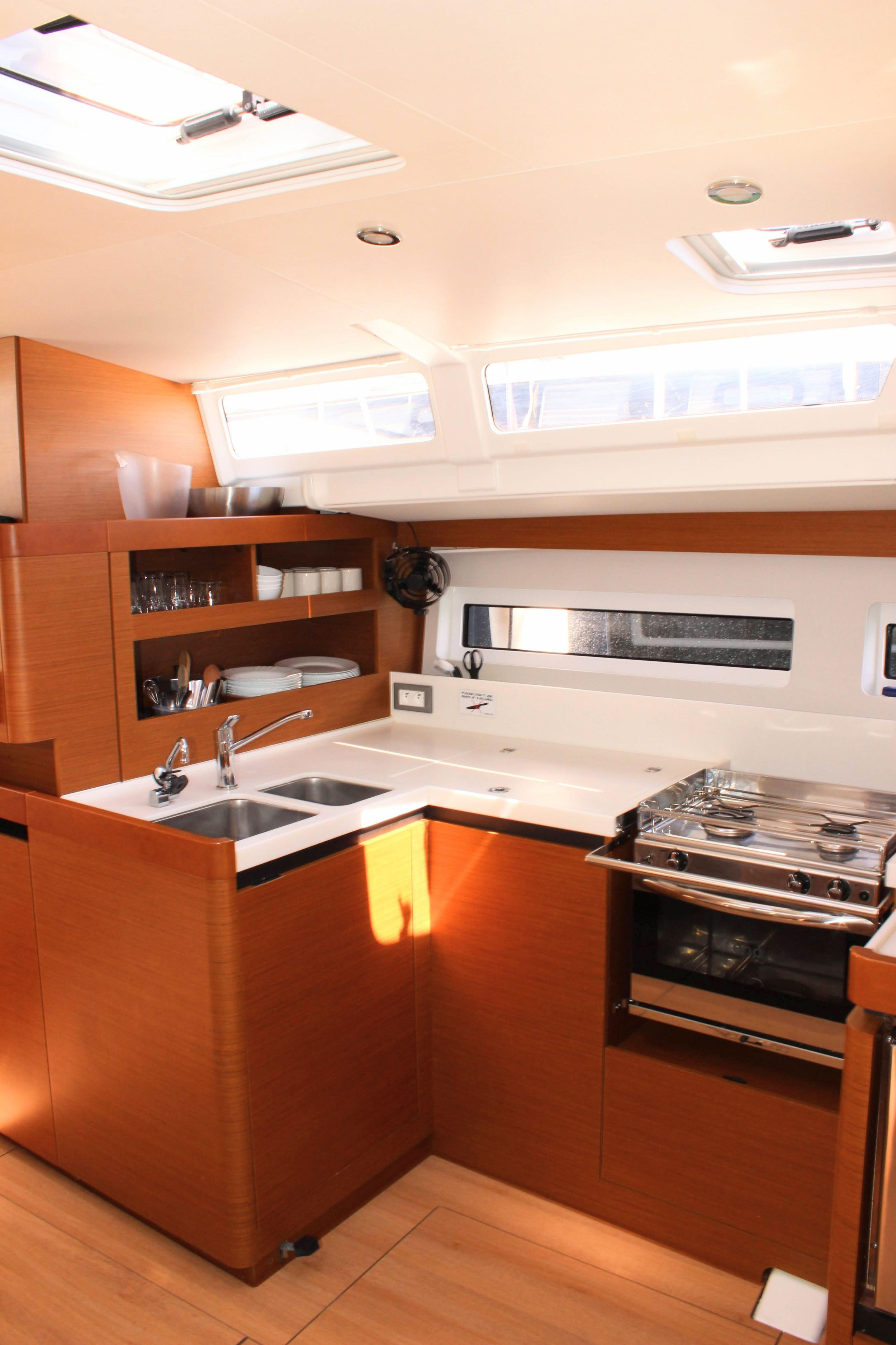 Sun Odyssey 490 - 4 + 1 cab. — photo 15