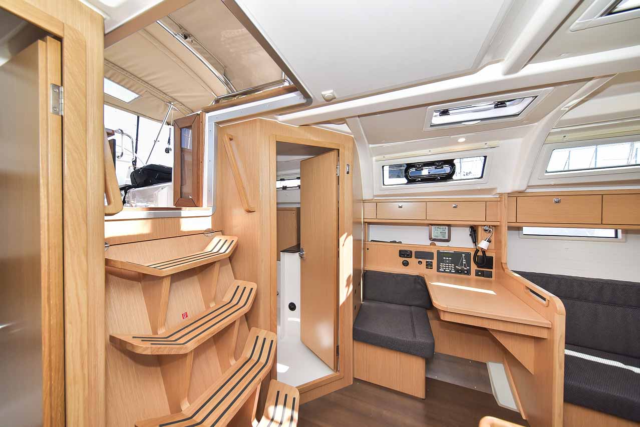 Photo #17 - Bavaria Cruiser 37 - 2 cab. (White Pearl) in Biograd - 39711