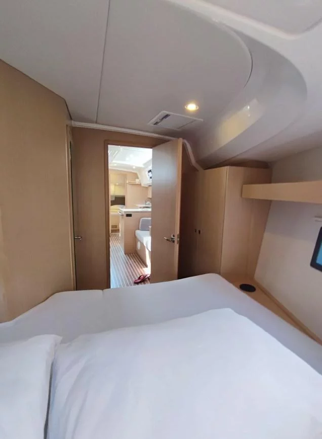 Bavaria C42 (Gala)  - 18