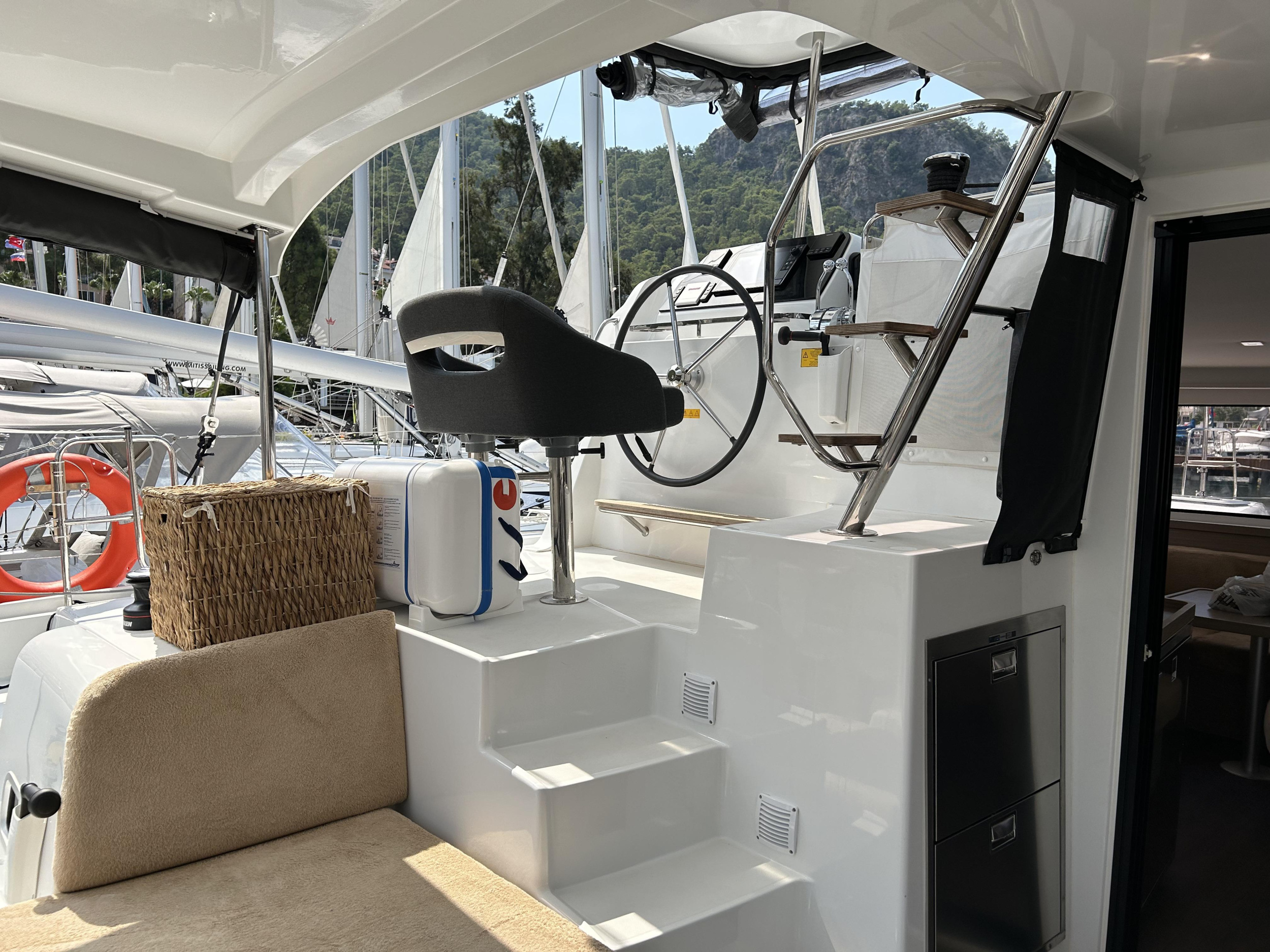 Photo #3 - Lagoon 42 - 4 + 1 cab. (Kami) en Marmaris - 39758