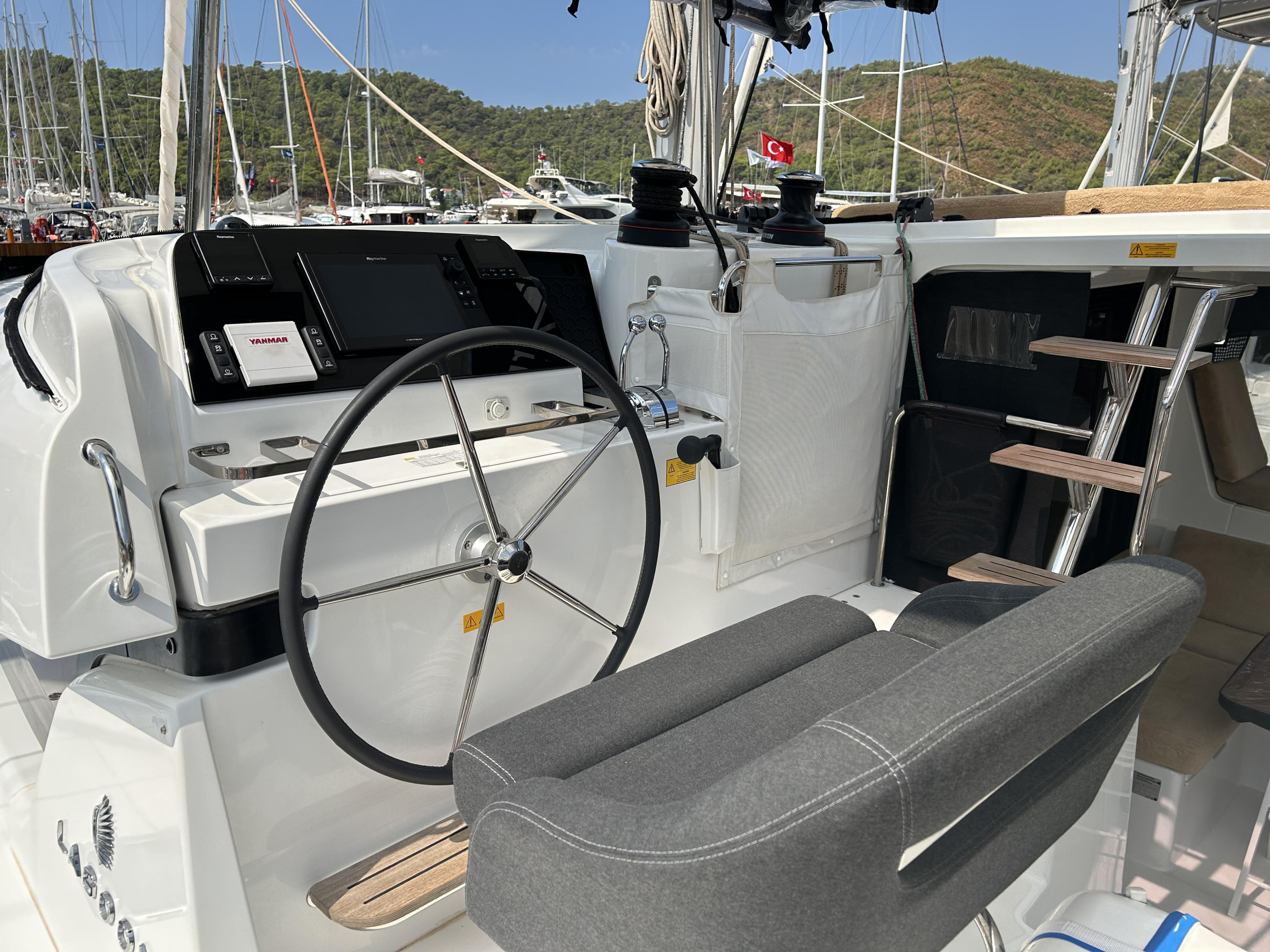 Photo #14 - Lagoon 42 - 4 + 1 cab. (Kami) en Marmaris - 39758