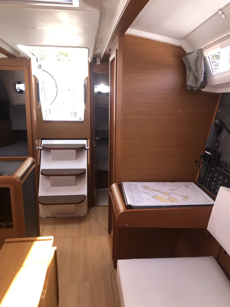 Sun Odyssey 349 (Nara)  - 16
