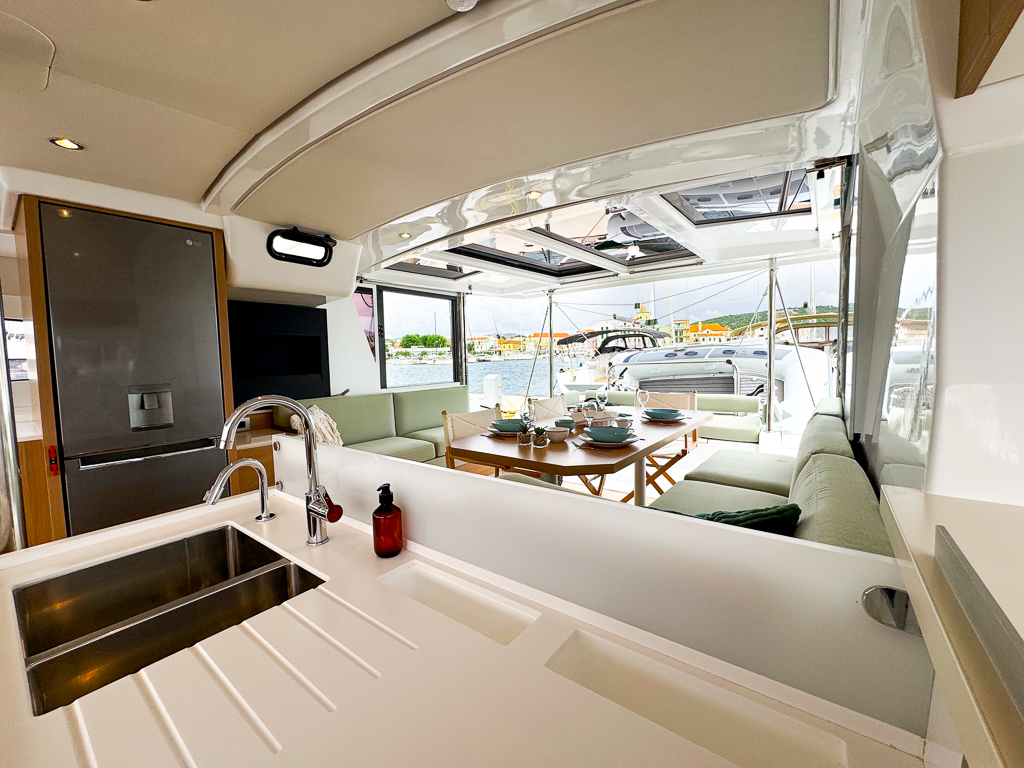 Bali 4.2 - 4 + 1 cab. — photo 12