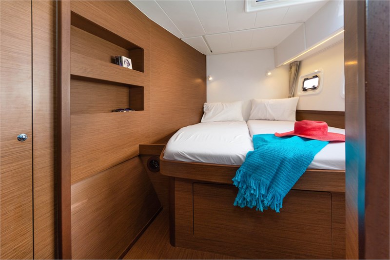 Lagoon 42 - 4 + 1 cab. — photo 4