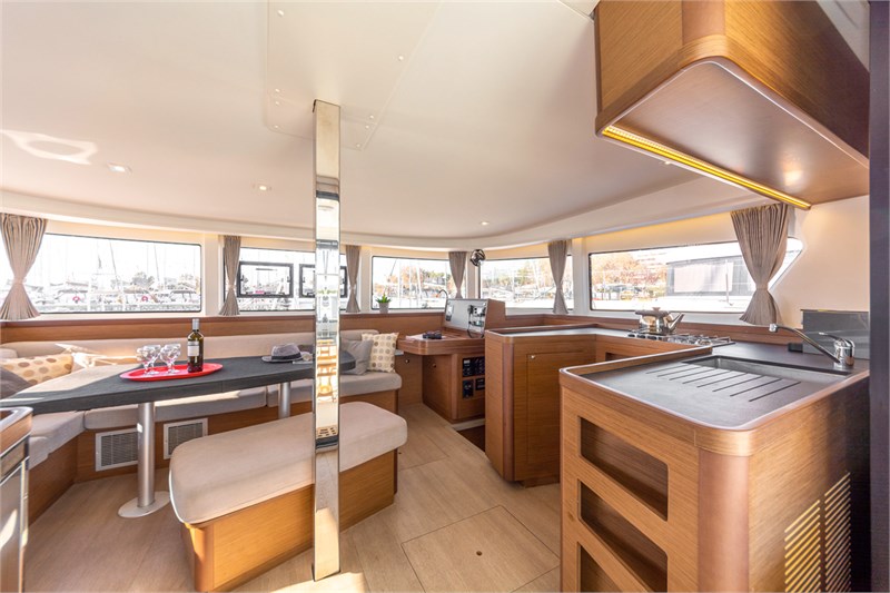 Lagoon 42 - 4 + 1 cab. — photo 9
