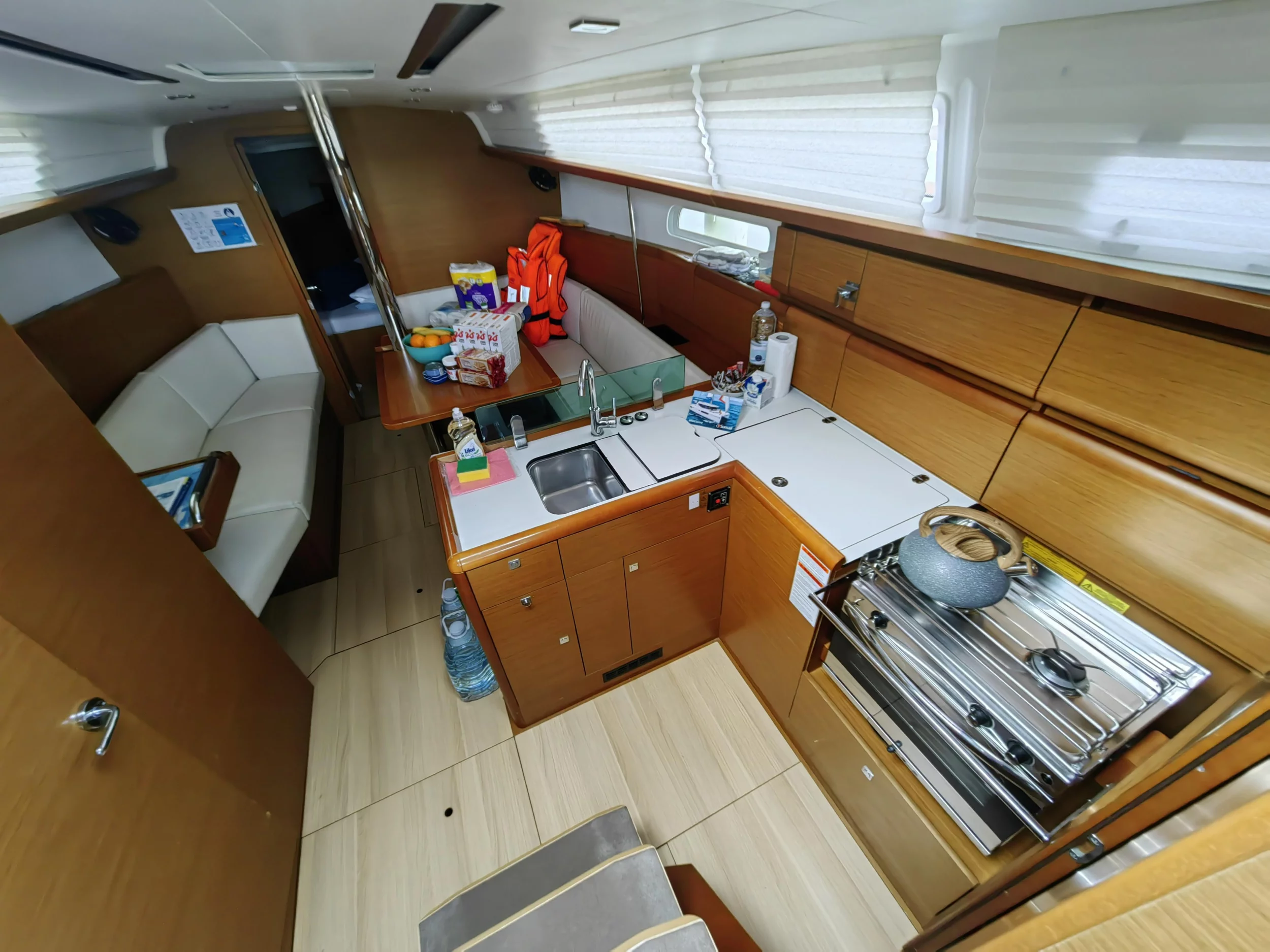 Sun Odyssey 389 (Islanders)  - 23