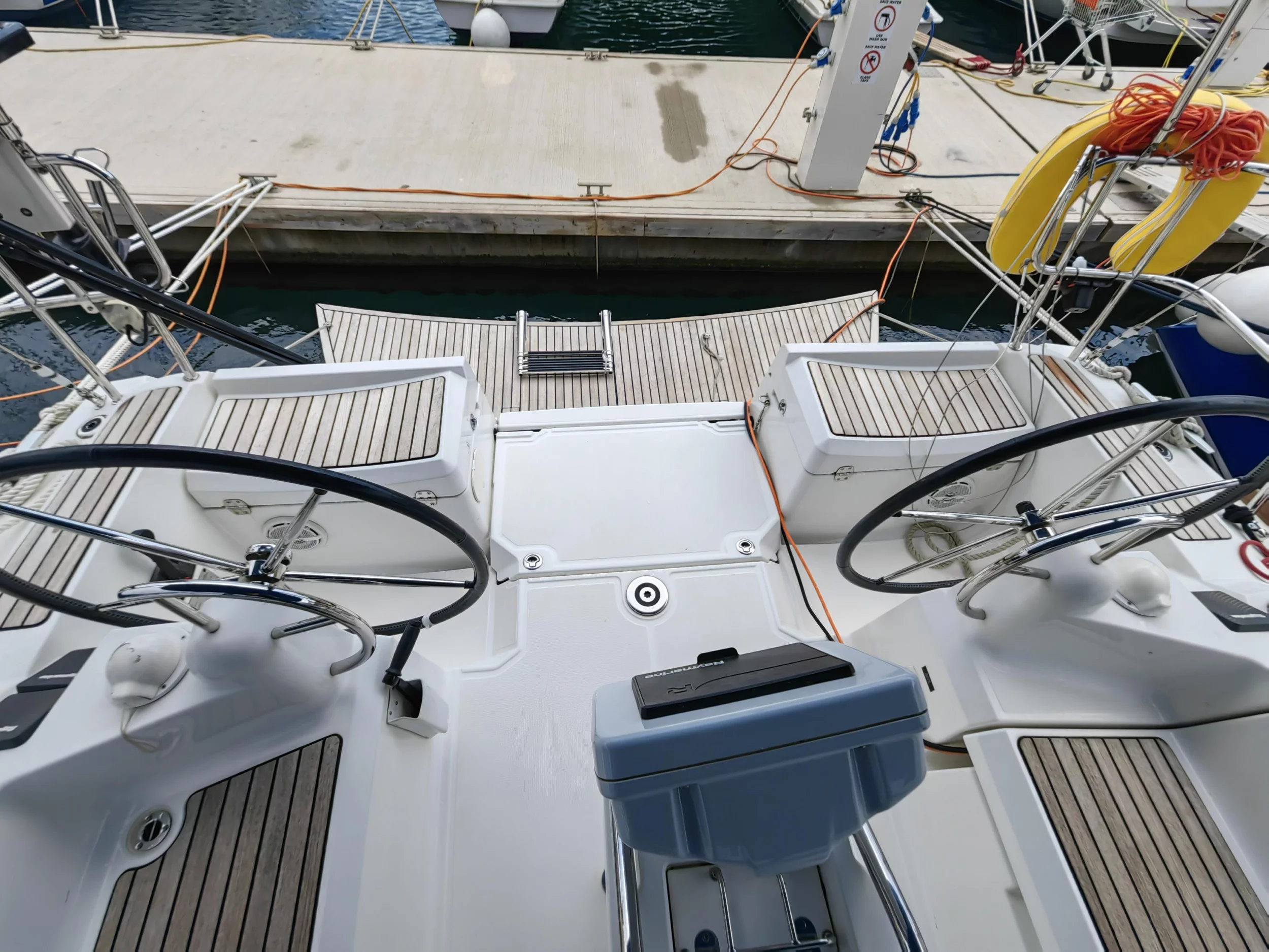 Sun Odyssey 389 (Islanders)  - 5