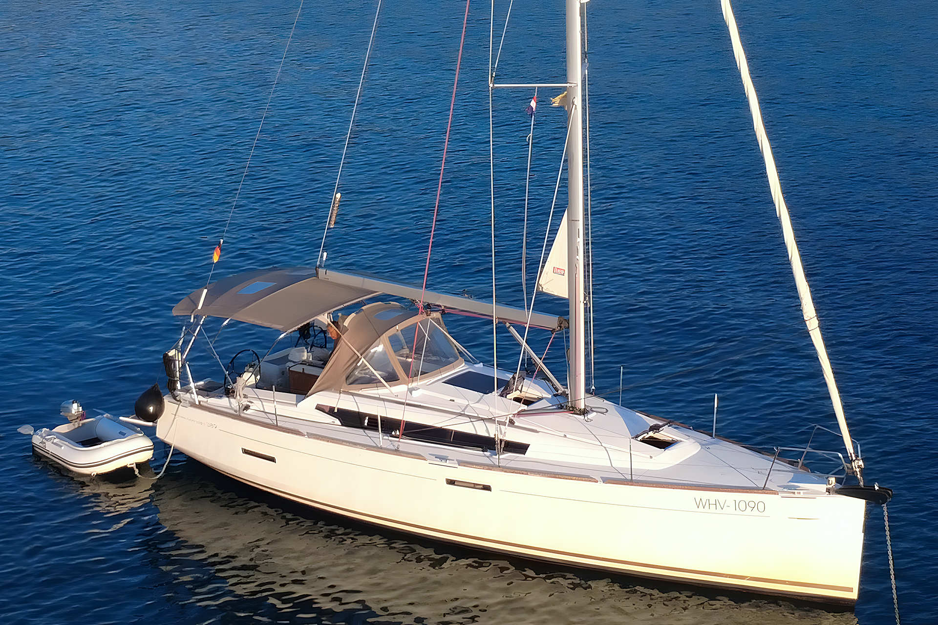 Sun Odyssey 389 — photo 12