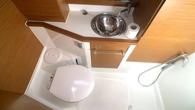Sun Odyssey 389 (Amadeus)  - 17