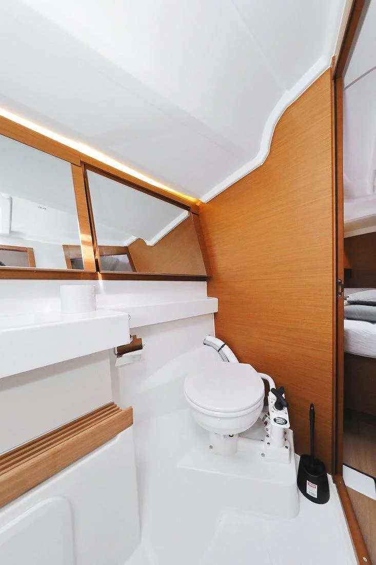 Sun Odyssey 440 (Waka)  - 35