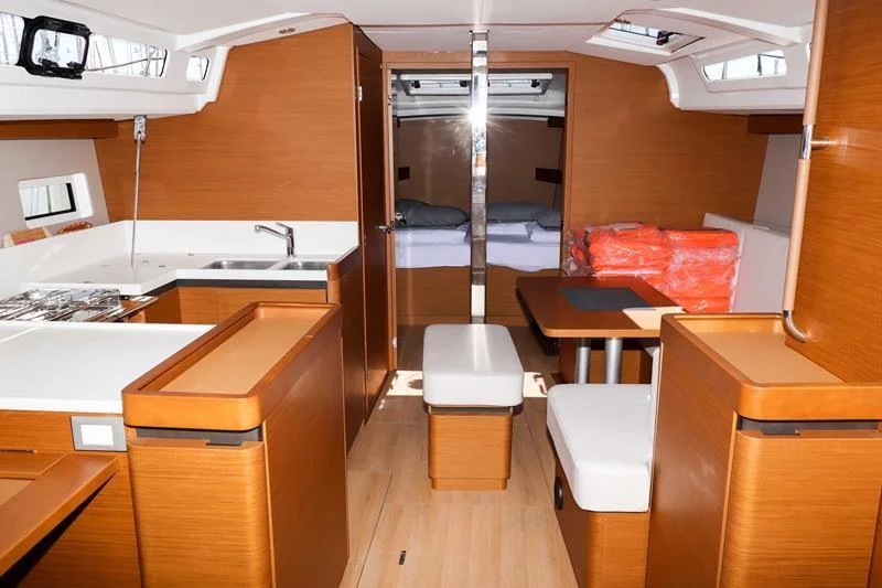 Sun Odyssey 440 (Ana)  - 9