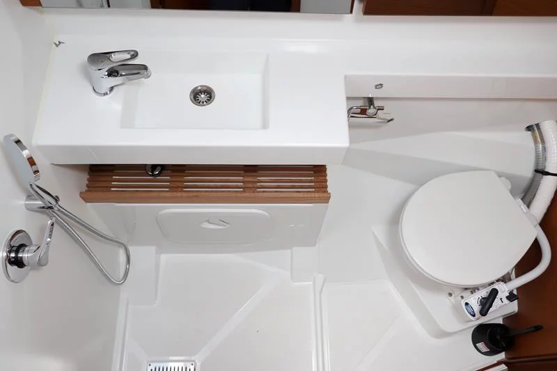 Sun Odyssey 440 (Ana)  - 18