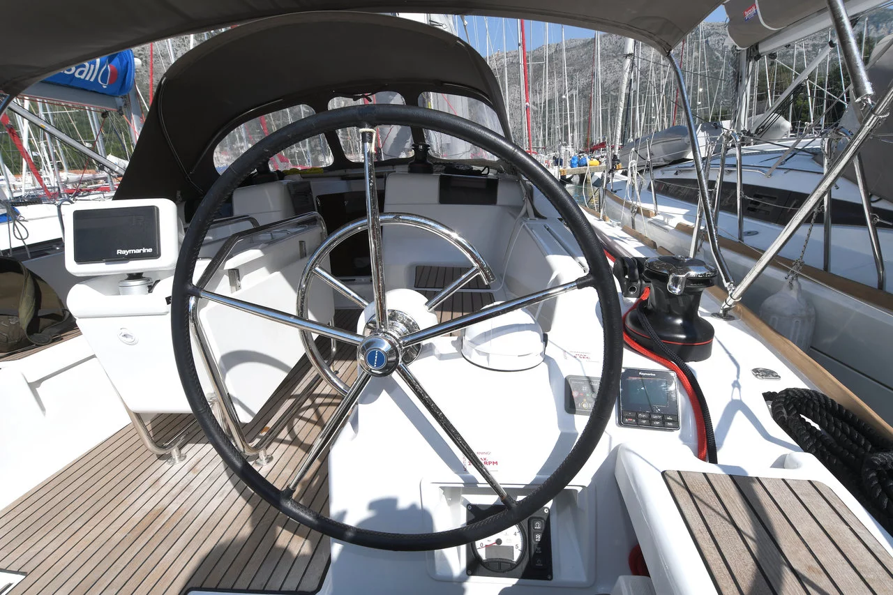 Sun Odyssey 419 - 3 cab. (Kiss Kiss)  - 2
