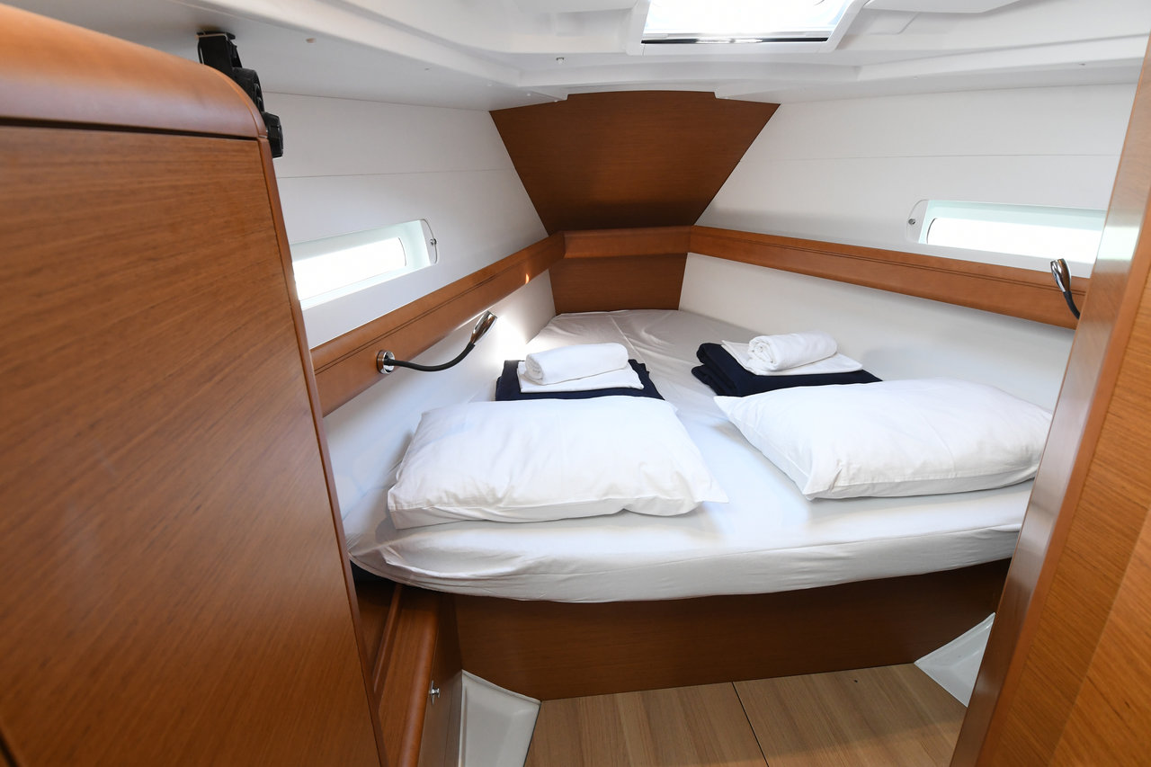 Photo #13 - Sun Odyssey 419 - 3 cab. (Kiss Kiss) en Dubrovnik - 39911