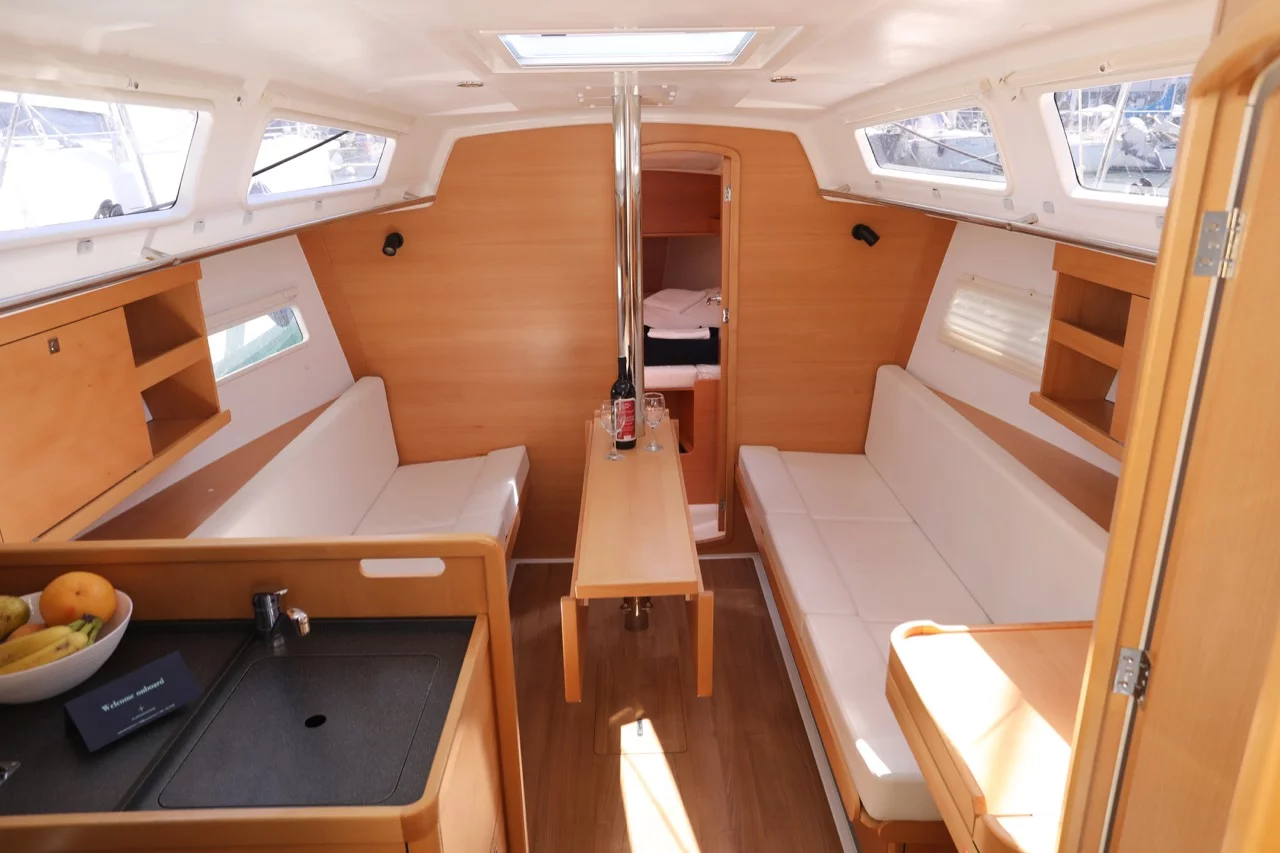 Sun Odyssey 319 (Spider Kiss)  - 3