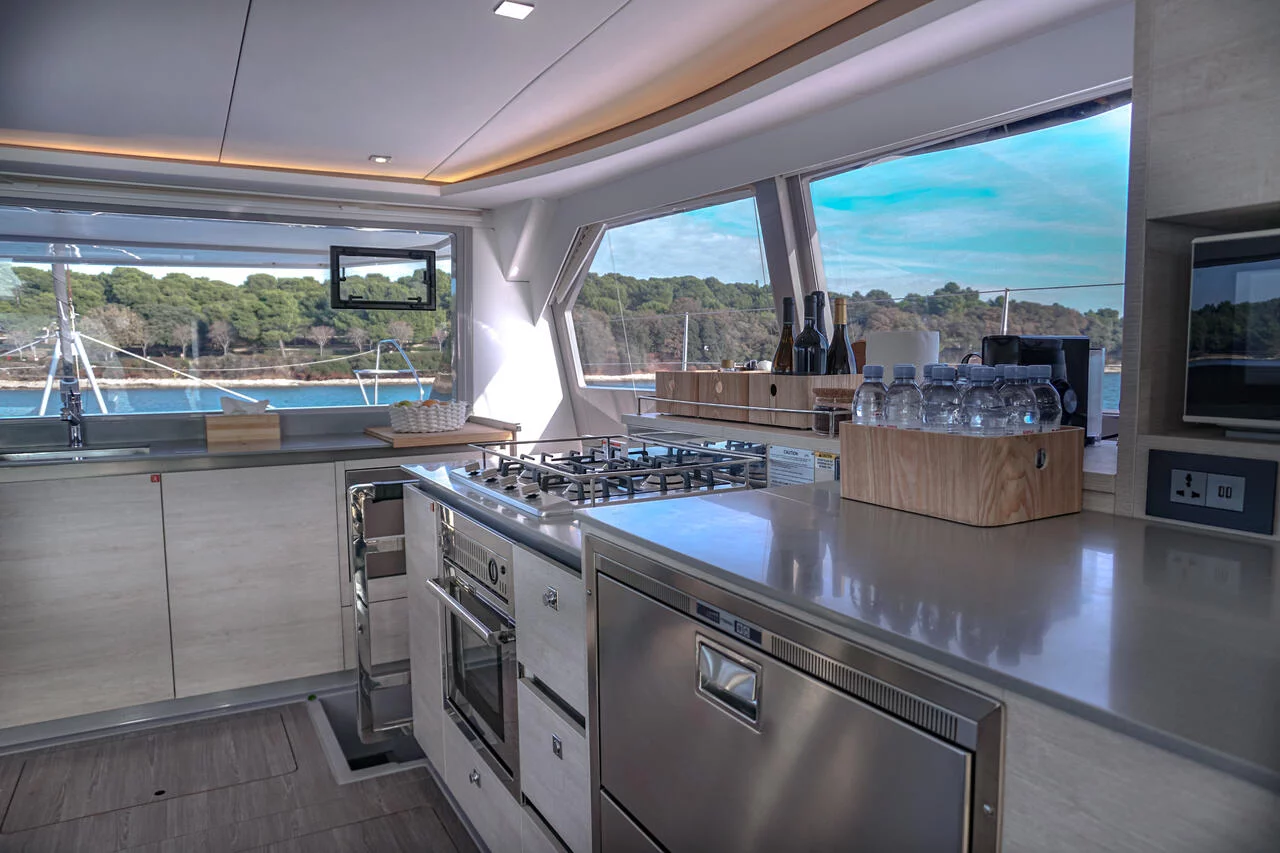 Leopard 50 (Solaia)  - 16