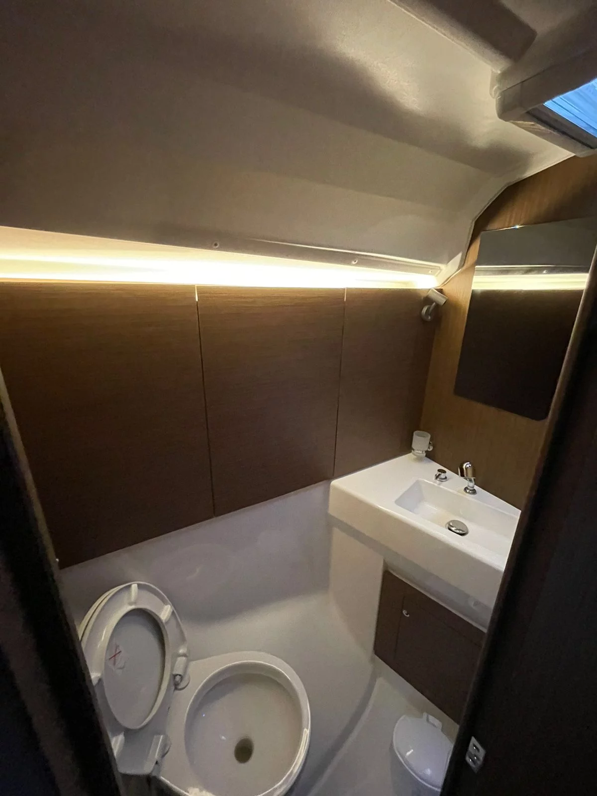Oceanis 40.1 (Aurora)  - 12
