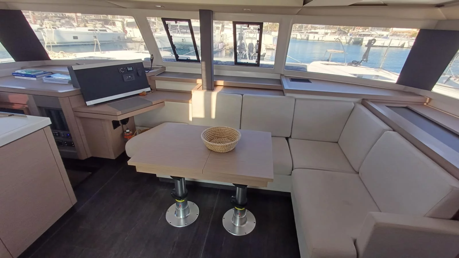 Fountaine Pajot Astrea 42 - 4 + 1 cab. (Cicada)  - 2