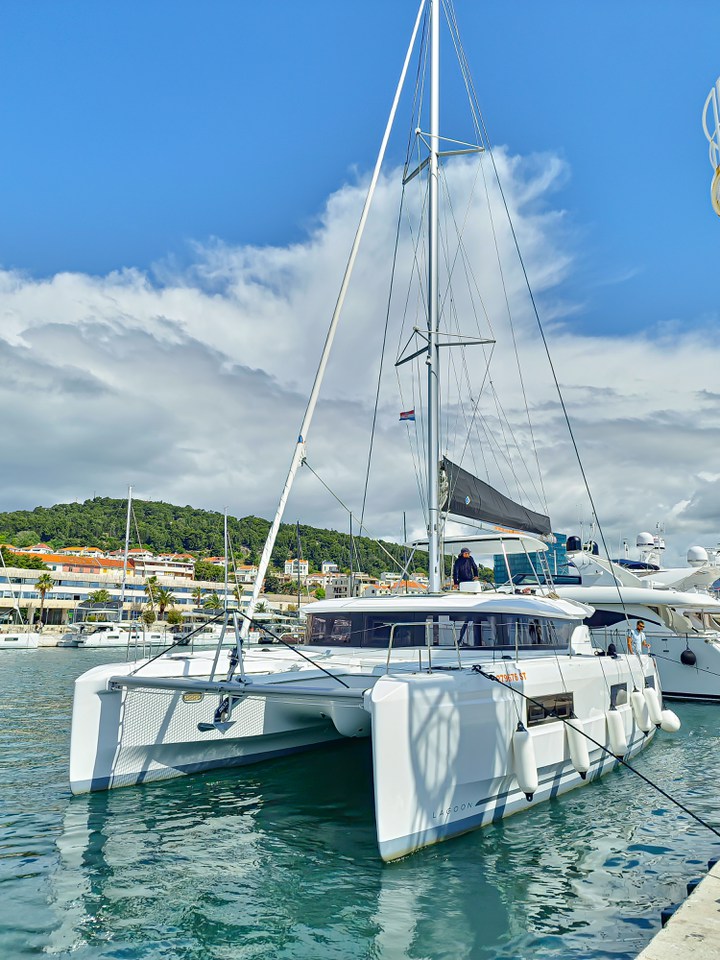 Photo #3 - Lagoon 46 - 4 + 2 cab. (Felicita) en Split - 39965