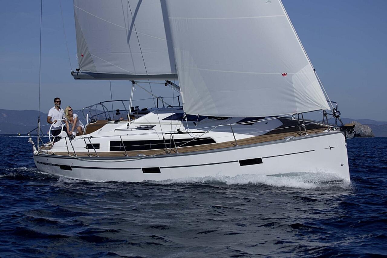 Photo #1 - Bavaria Cruiser 37 - 3 cab. (Sayra) in Murter - 39972