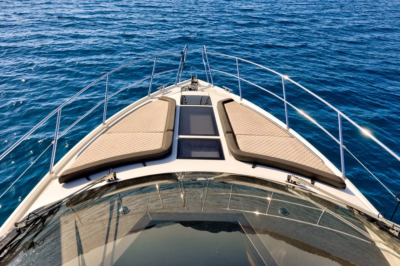 Galeon 420 Fly (Amber Blue)  - 10