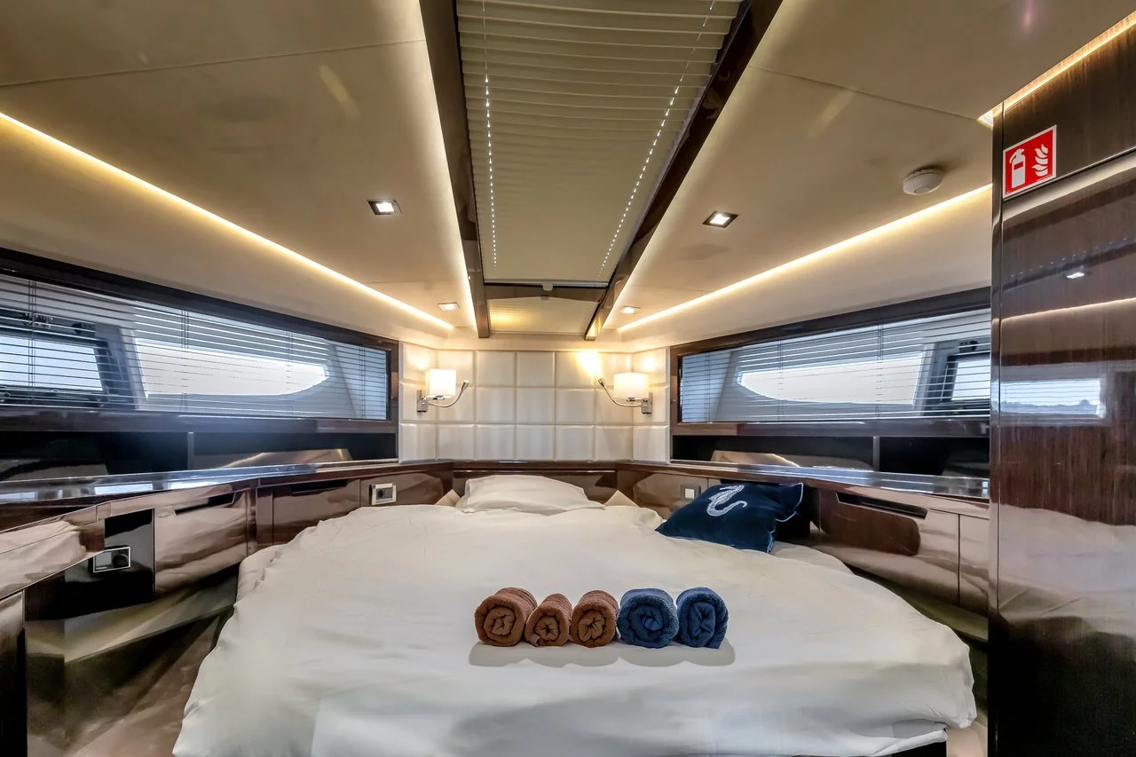 Galeon 420 Fly (Amber Blue)  - 22