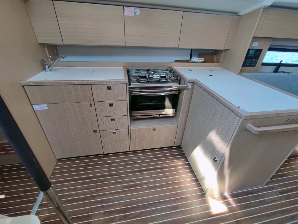 Bavaria C42 (Gala)  - 14
