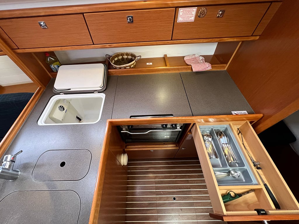 Photo #19 - Bavaria Cruiser 37 - 3 cab. (Bura) in Krk - 40116