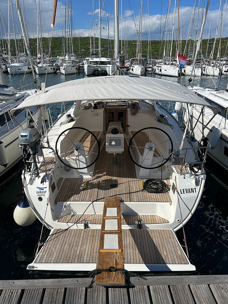 Photo #1 - Bavaria Cruiser 41 - 3 cab. (Levant) in Krk - 40120