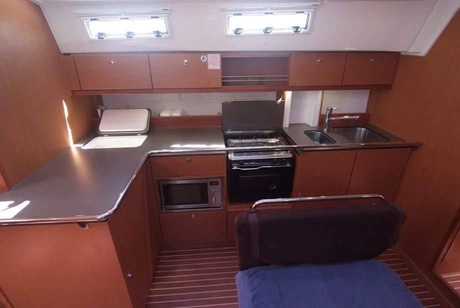 Bavaria Cruiser 45 (Vihor)  - 4