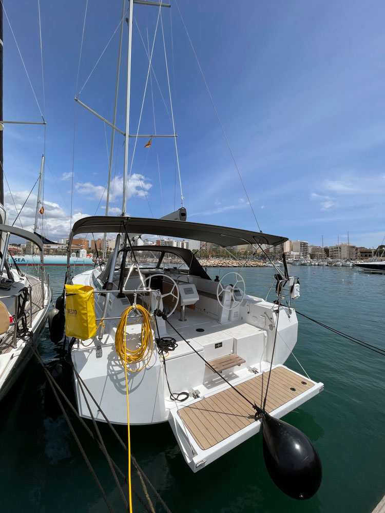 Photo #3 - Bavaria C42 (Blue Eyes) in El Arenal - 40215