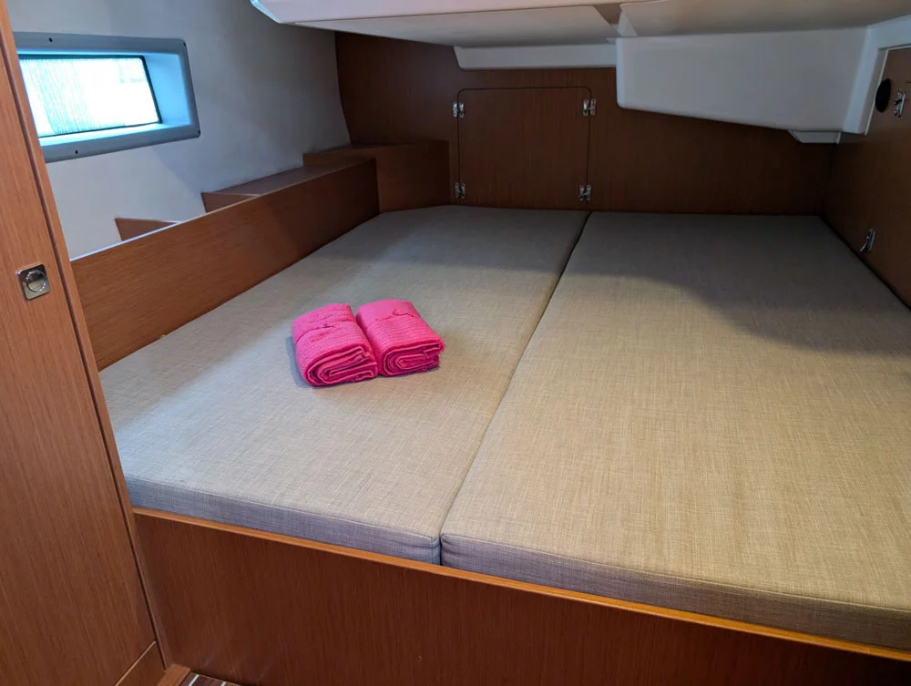 Bavaria C42 (Blue Eyes)  - 12