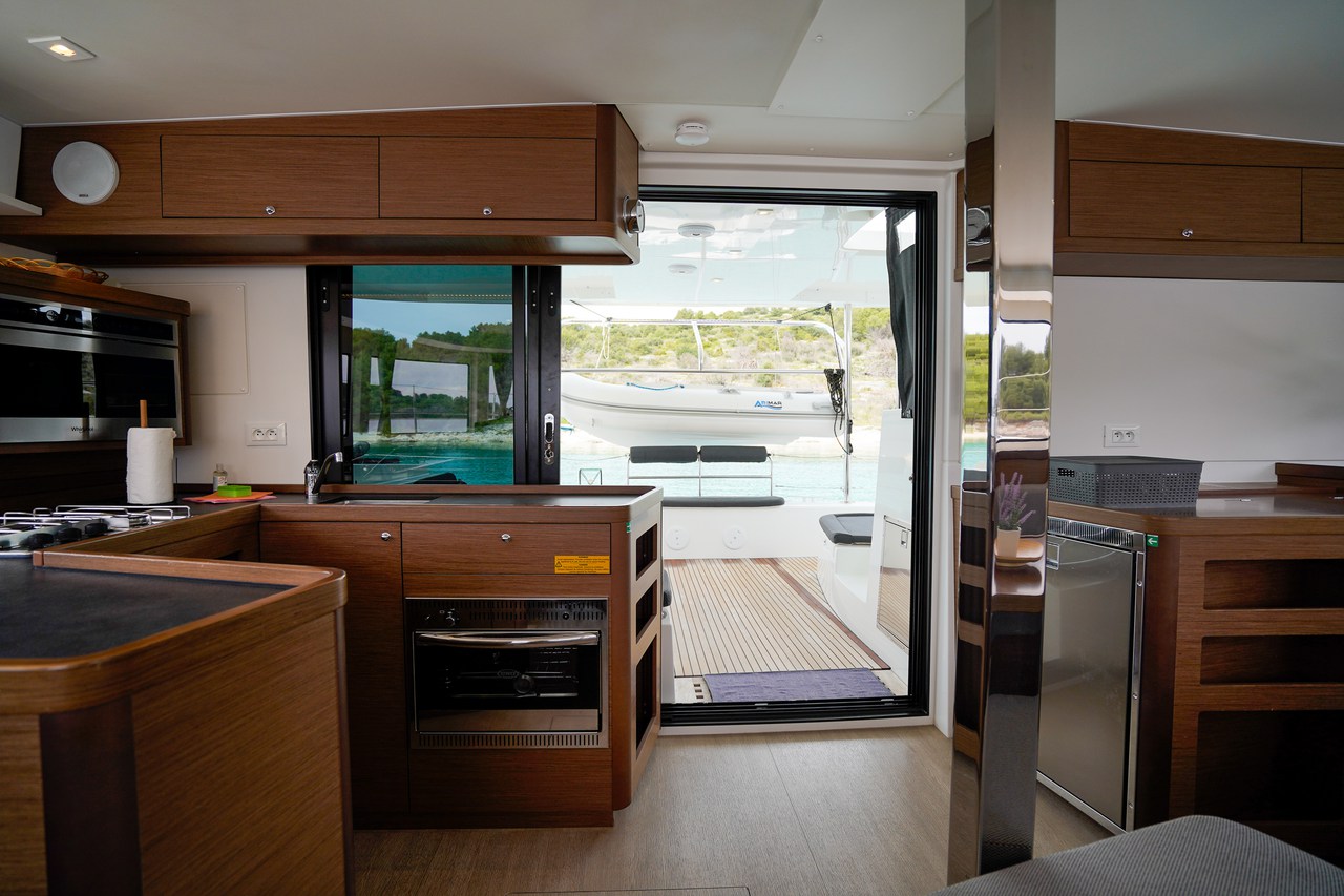 Photo #12 - Lagoon 42 - 4 + 2 cab. (Vesper) in Trogir - 40227