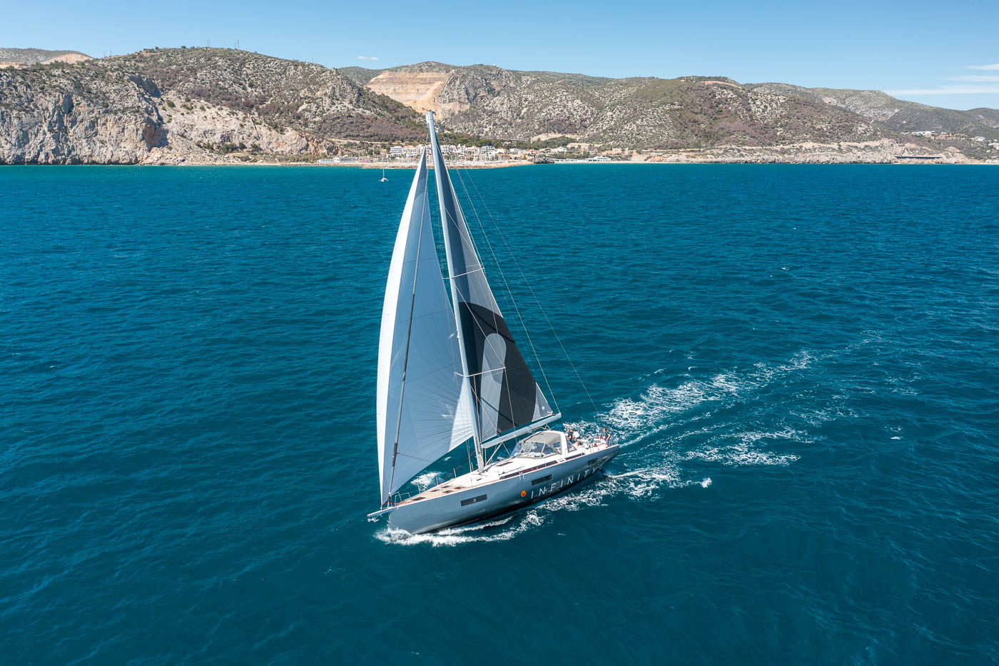 Photo #3 - Oceanis 60 - 3 + 1 cab. (Infinity) in Kastela - 40229
