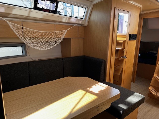 Bavaria C42 — photo 7