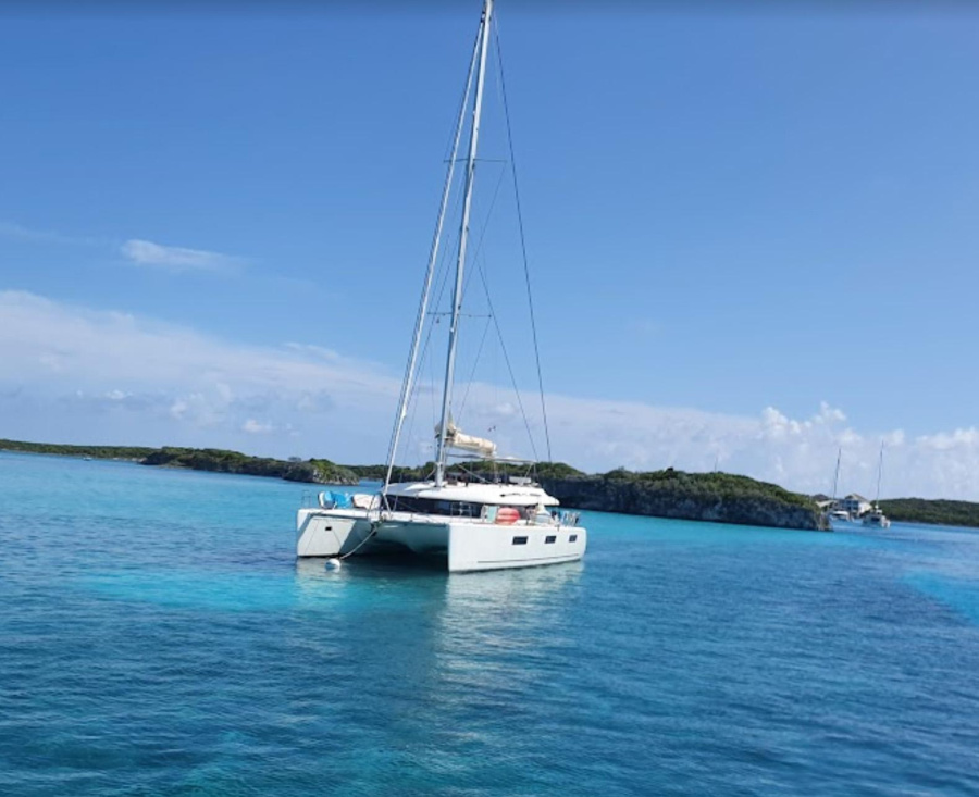 Photo #1 - Lagoon 620 (Dream Beauty) in Nassau - 40249
