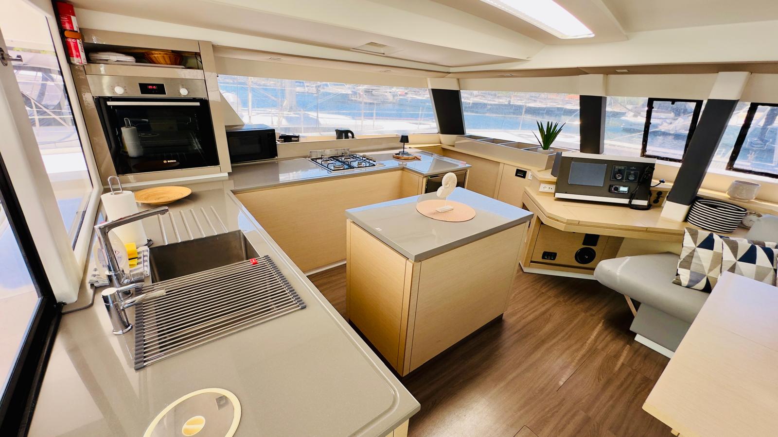 Fountaine Pajot Saba 50 - 4 + 2 cab. — photo 14