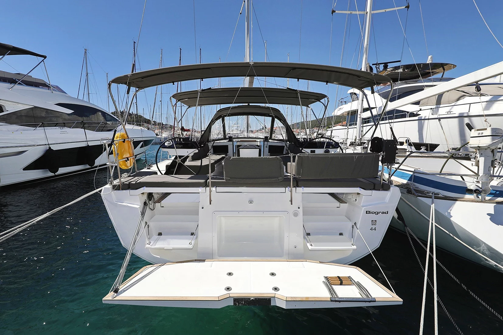 Dufour 44 - 4 cab (Full Moon)  - 2